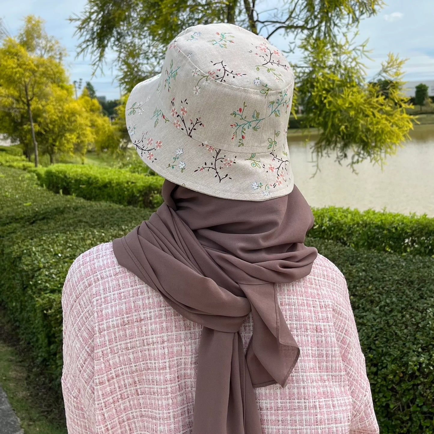 Laughs In Flowers - TopiTin Bucket Hat