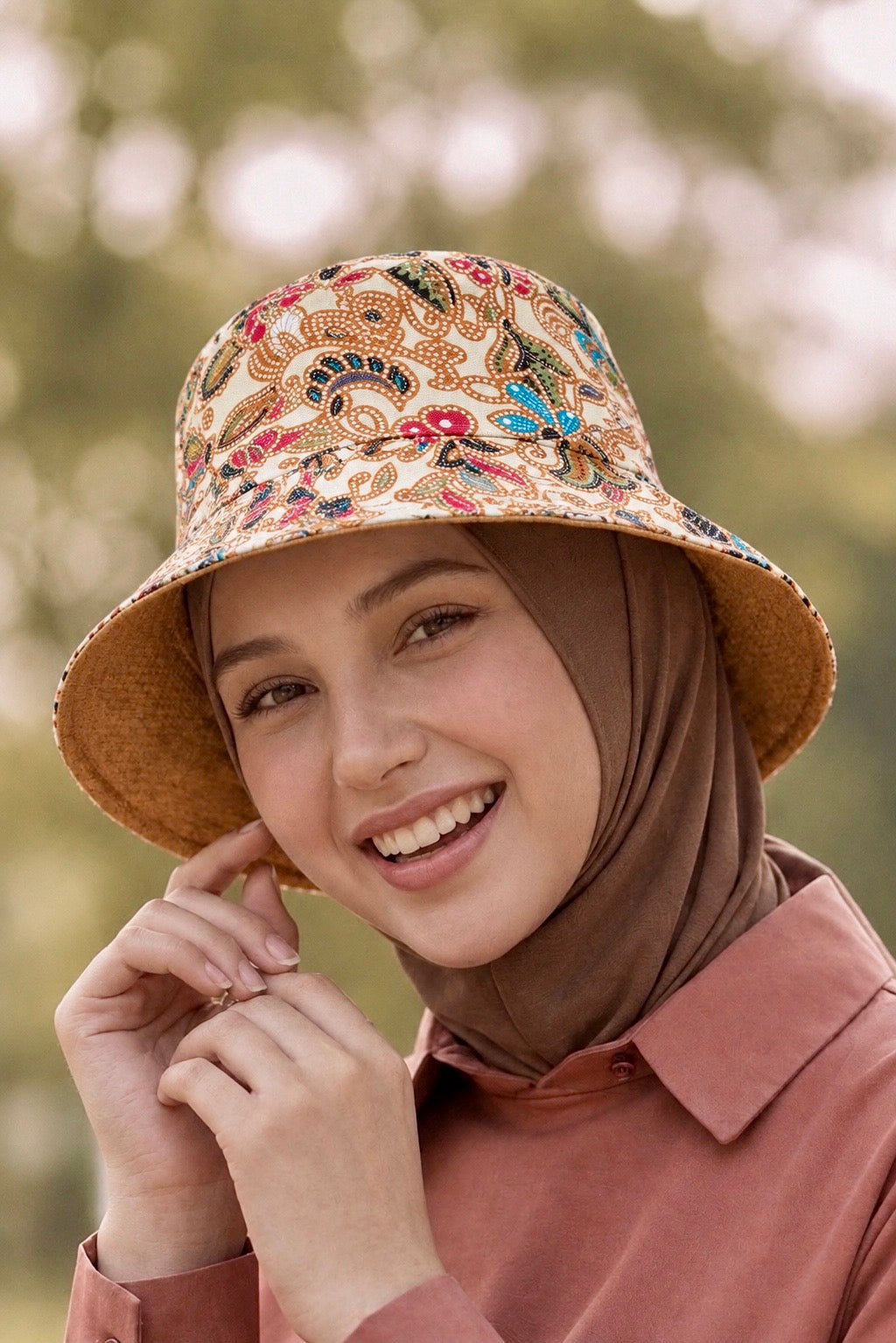 Creamy Mood Batik - TopiTin Bucket Hat